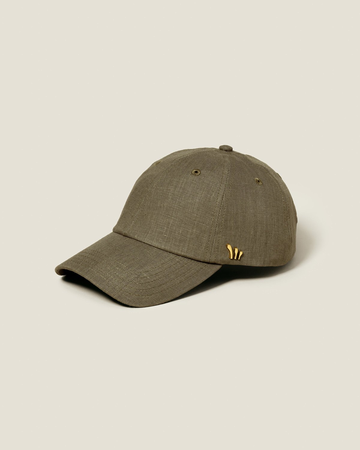 A Linen Cap Capsule For Weekends That Refuse To Stay Casual