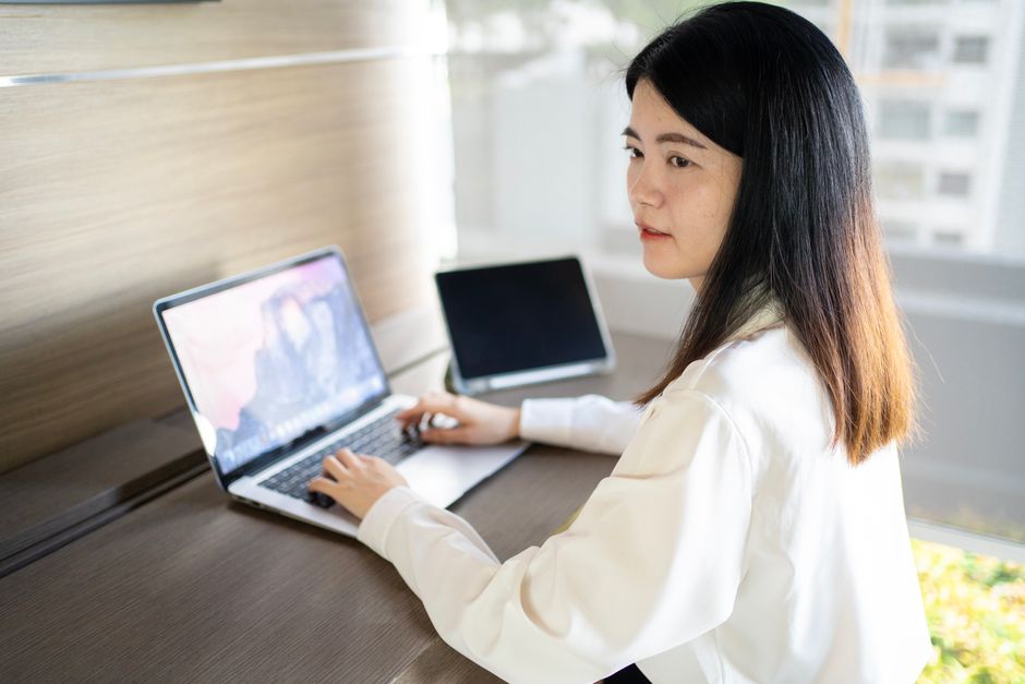 Business Casual Remote Workers: Business Casual for Remote Workers: A 2026 Style Guide
