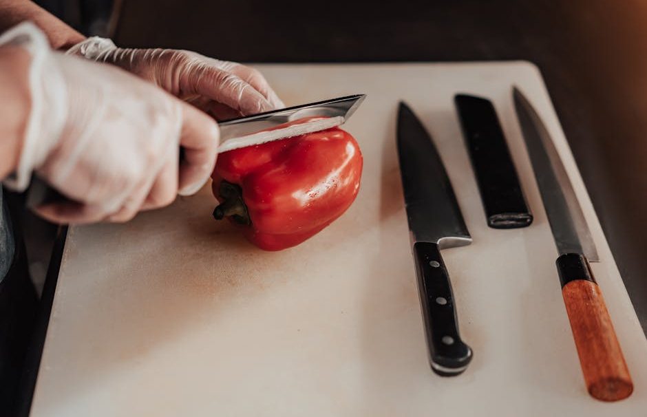 Sharp and Sturdy: SHI BA ZI ZUO Knife Set for Home Cooks Who Demand Precision