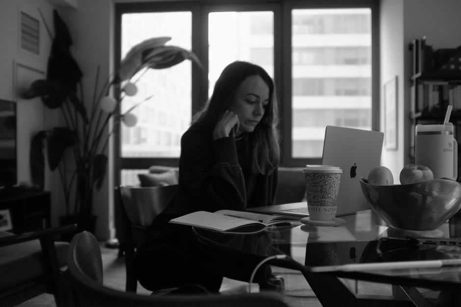 How to Build a Minimalist Work-From-Home Capsule Wardrobe on 0