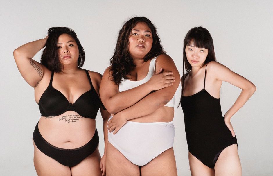 Universal Standard Vs Torrid Plus Size Denim: Universal Standard vs. Torrid: Which Plus Size Denim Fits Better and Lasts Longer